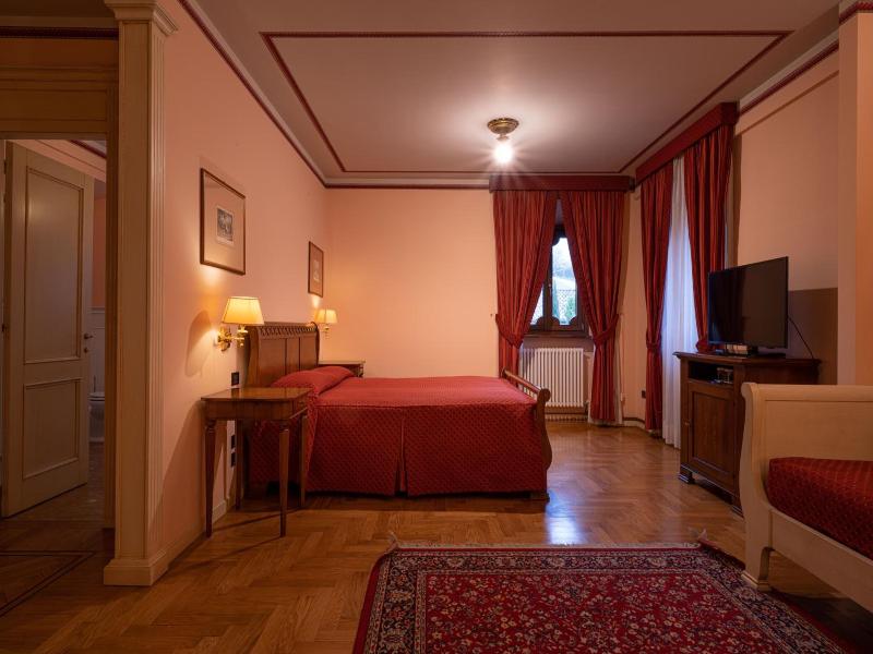 Marchese Del Grillo image