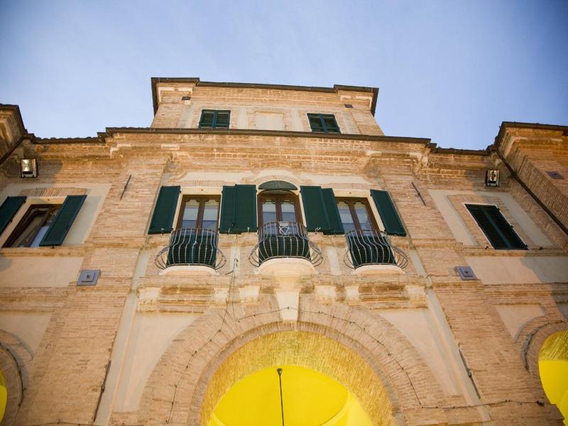 Marchese Del Grillo image