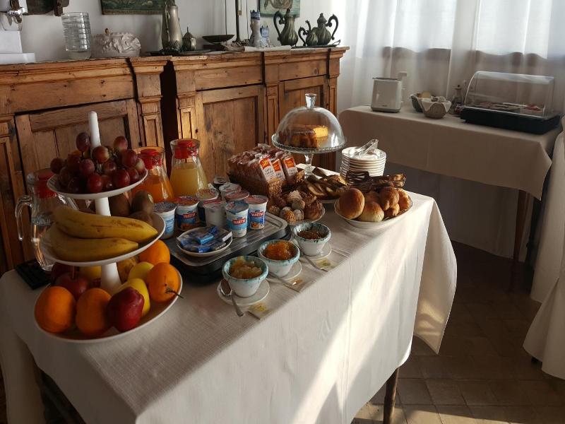 Hotel Santa Marina Antica Foresteria image