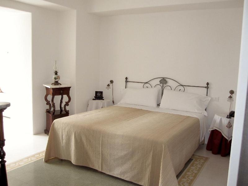 Hotel Santa Marina Antica Foresteria image