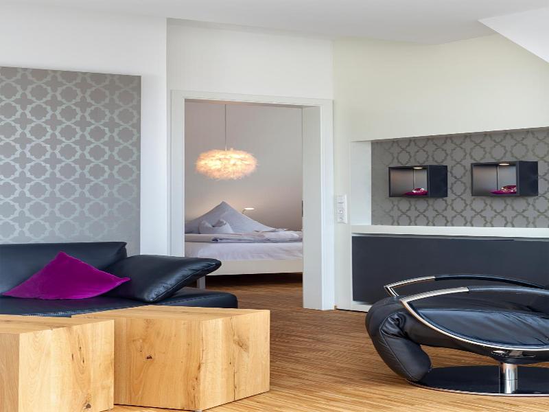 Hotel Hagnauer Seeperle image