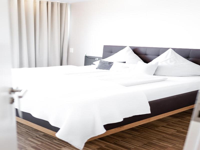 Hotel Hagnauer Seeperle image