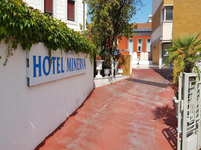 Hotel Minerva image