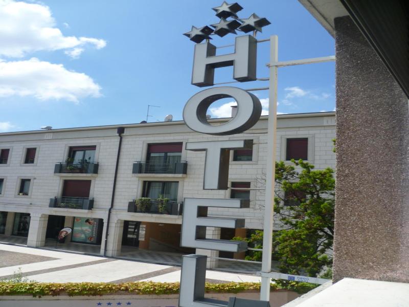 Hotel Minerva image