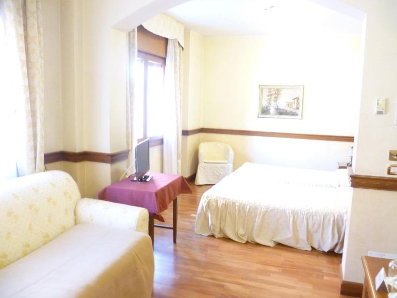 Hotel Minerva image