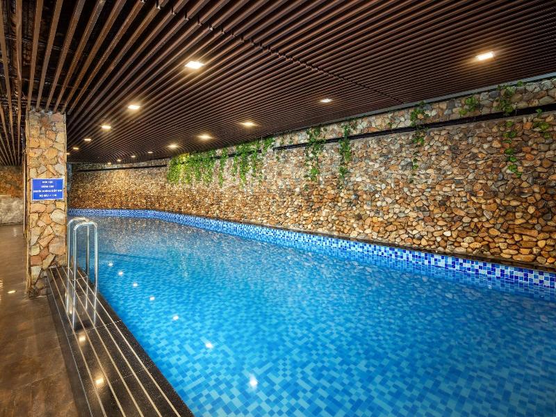 Ravatel Luxury Hotel Bac Giang image