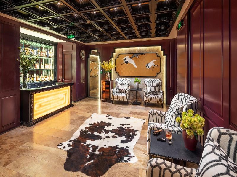 Ravatel Luxury Hotel Bac Giang image