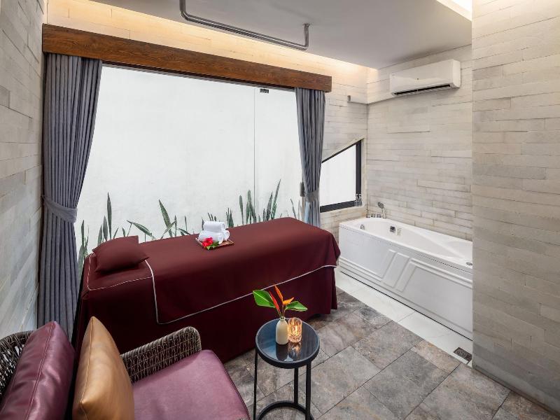 Ravatel Luxury Hotel Bac Giang image