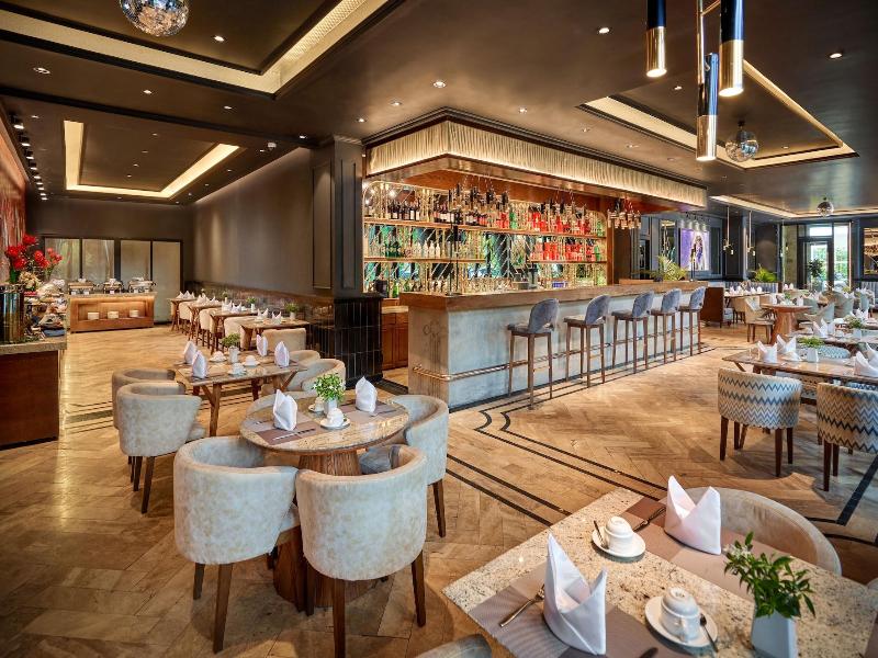 Ravatel Luxury Hotel Bac Giang image