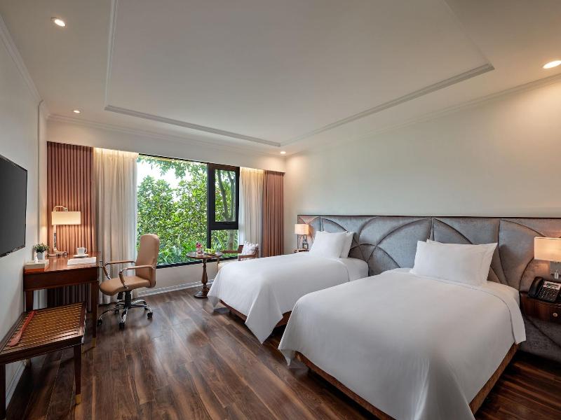 Ravatel Luxury Hotel Bac Giang image