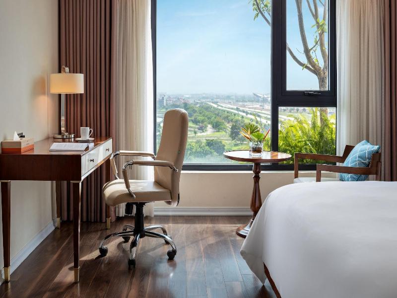 Ravatel Luxury Hotel Bac Giang image