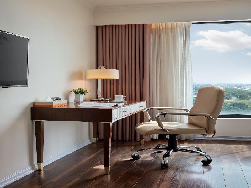 Ravatel Luxury Hotel Bac Giang image