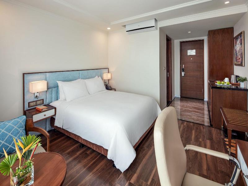 Ravatel Luxury Hotel Bac Giang image