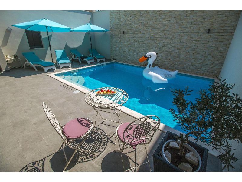 Luxury Rooms Pino image