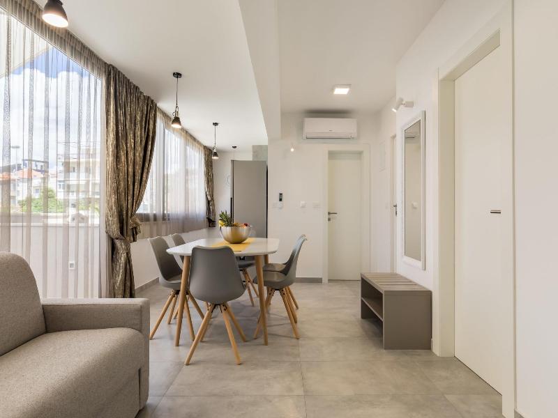 Luxury Rooms Pino image