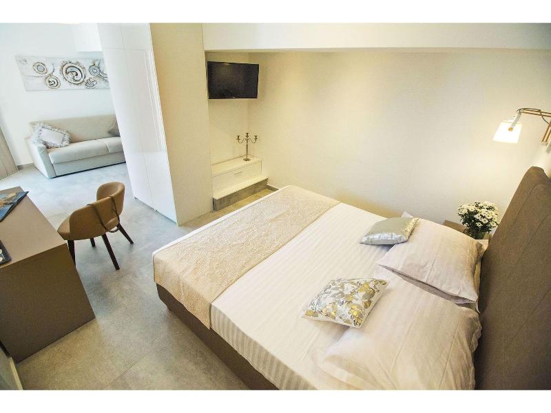 Luxury Rooms Pino image