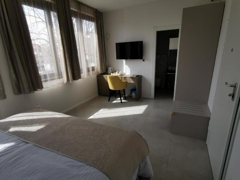 Luxury Rooms Pino image