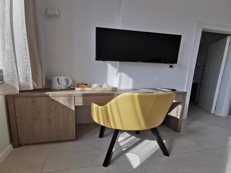 Luxury Rooms Pino image