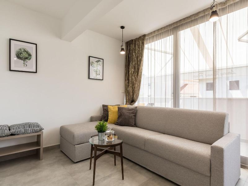 Luxury Rooms Pino image