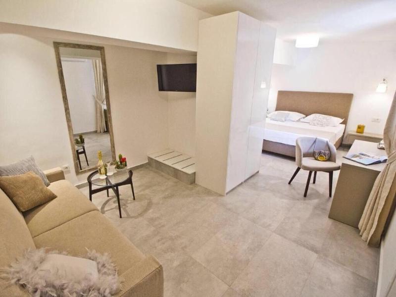 Luxury Rooms Pino image