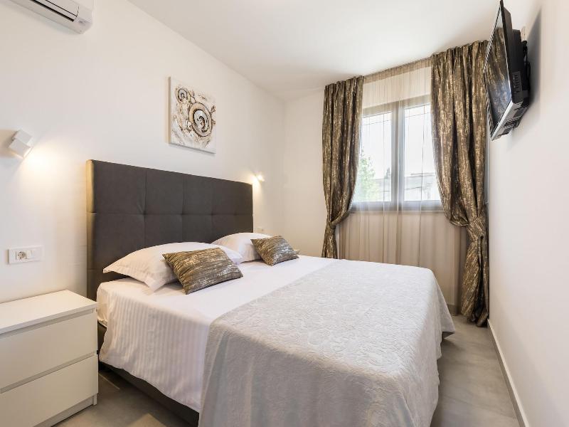Luxury Rooms Pino image
