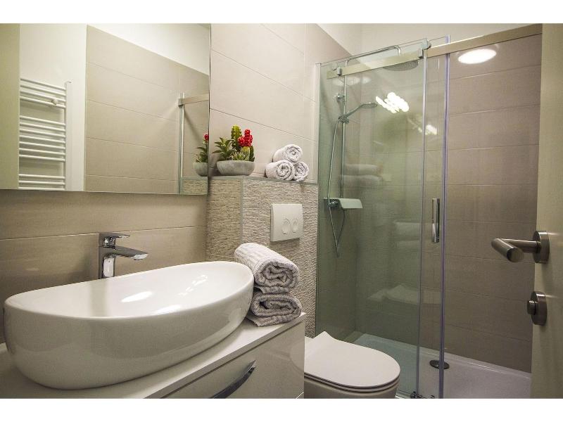 Luxury Rooms Pino image