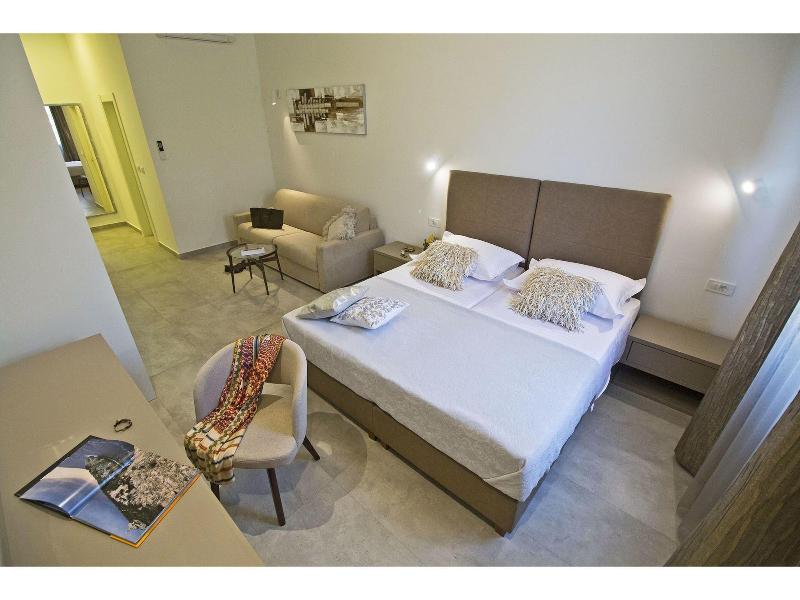 Luxury Rooms Pino image