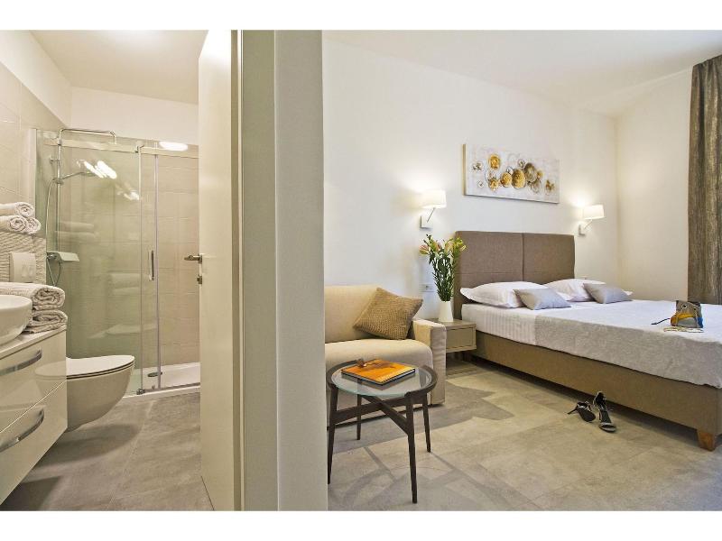 Luxury Rooms Pino image