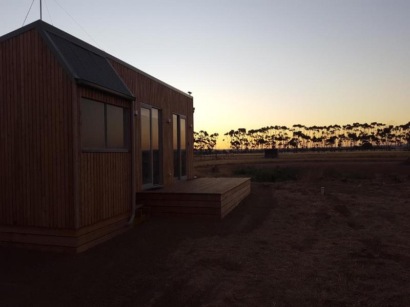 Lara Lodge image