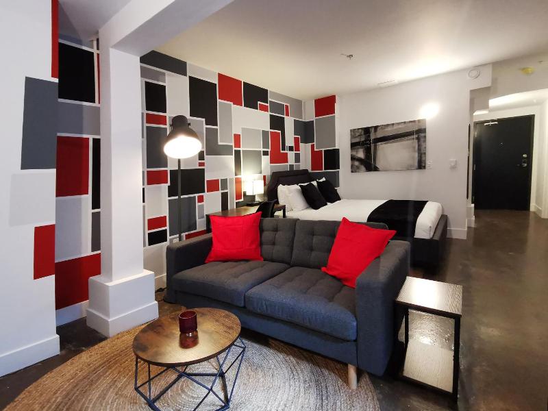 Cameo Hotel And Suites
