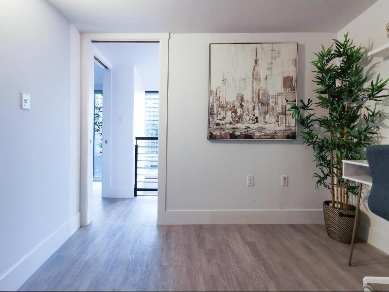 Cameo Hotel And Suites