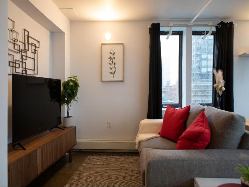 Cameo Hotel And Suites