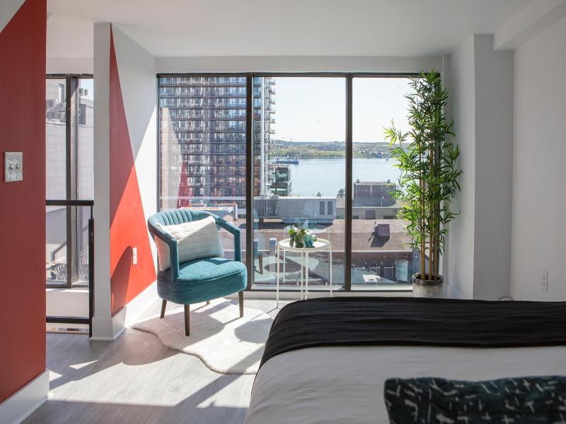 Cameo Hotel And Suites