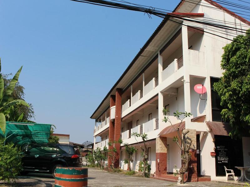 Oyo 75420 Howto Hotel image