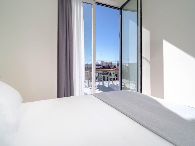 Limehome Valencia Carrer De Sant Jacint image