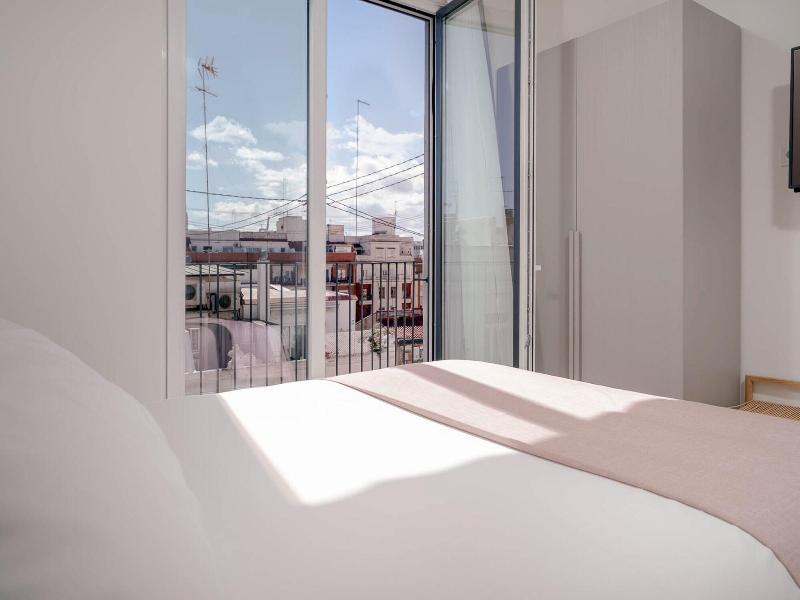 Limehome Valencia Carrer De Sant Jacint image