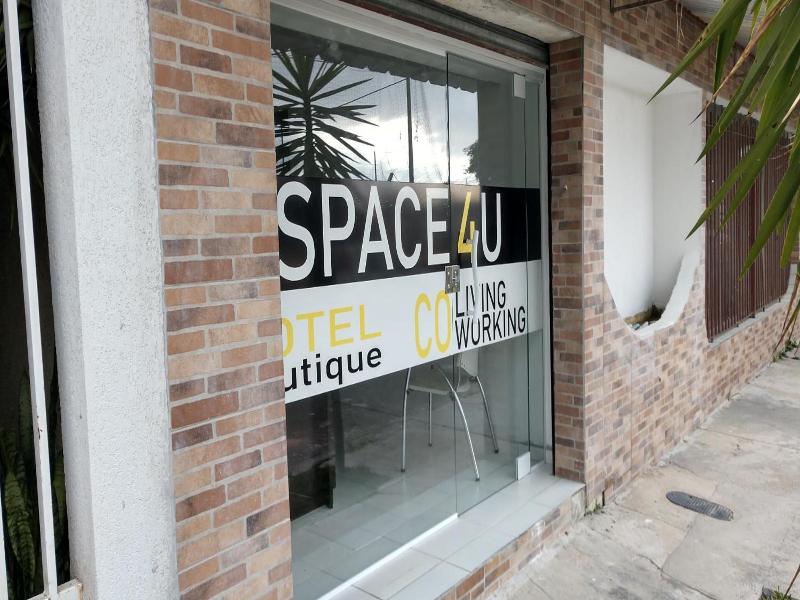 Space 4 U - Hotel Boutique Temático - Aeroporto