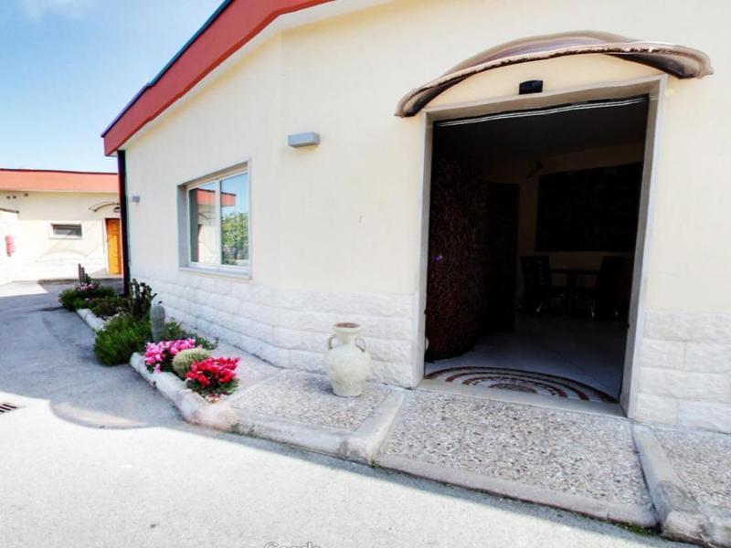 Hotel Giardino image