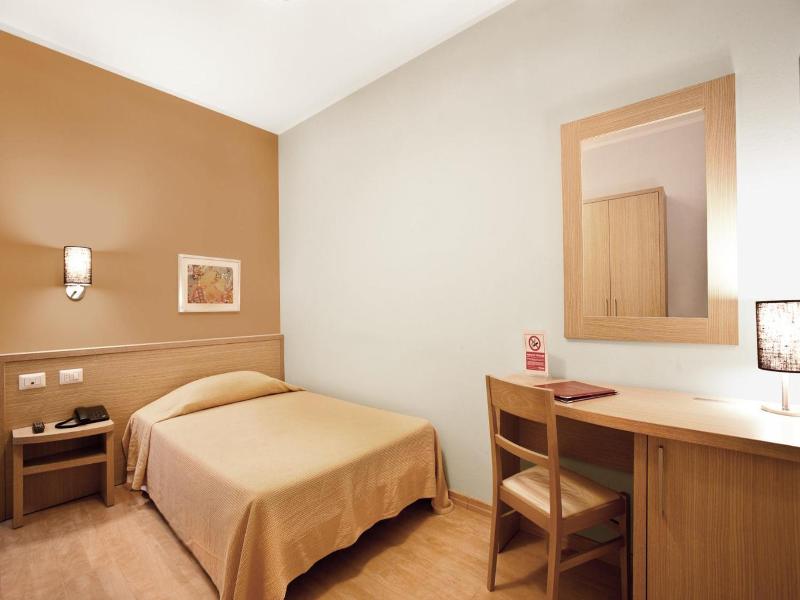 Hotel La Campagnola image