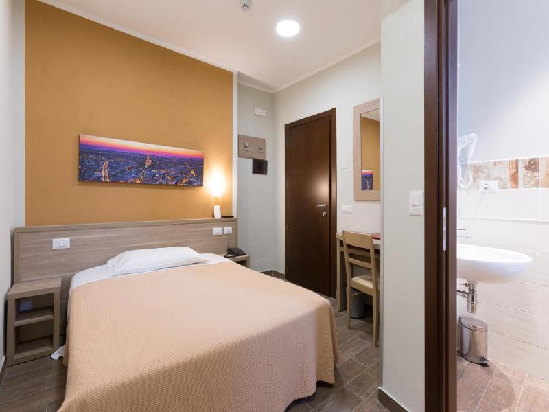Hotel La Campagnola image