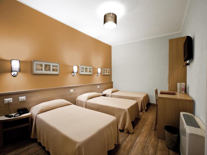 Hotel La Campagnola image