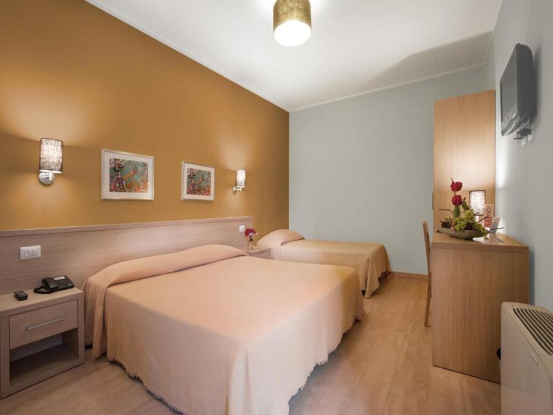 Hotel La Campagnola image