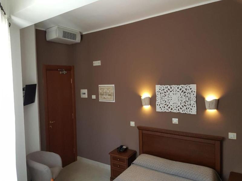 Domus Romulea image