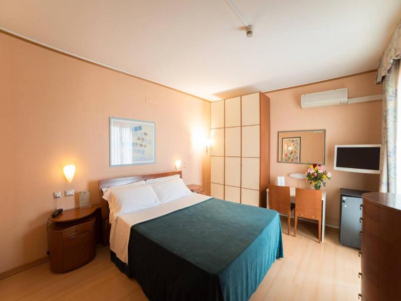 Montebello Park Hotel image