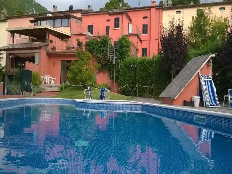 Albergo Montenerone image