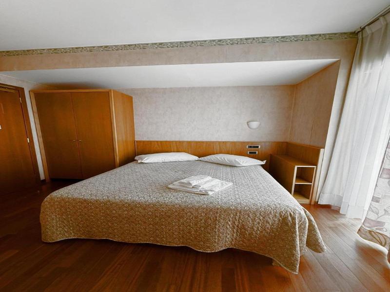 Hotel Lory & Ristorante Ferraro image