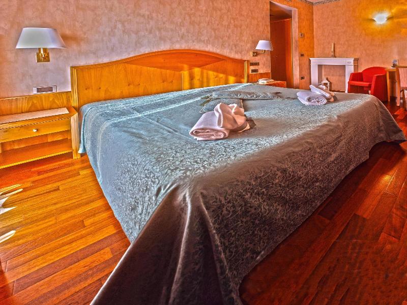 Hotel Lory & Ristorante Ferraro image