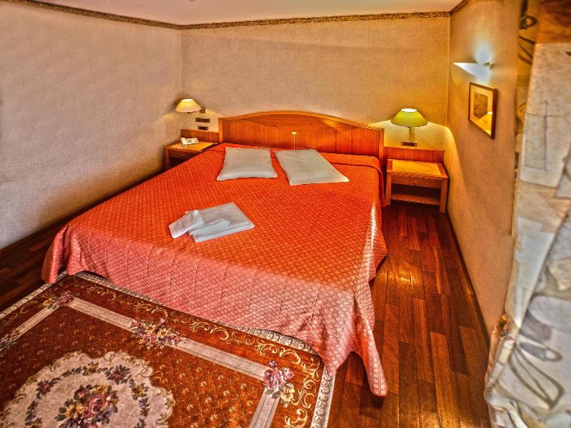 Hotel Lory & Ristorante Ferraro image