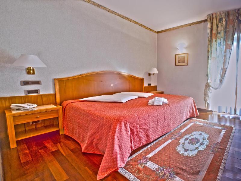Hotel Lory & Ristorante Ferraro image