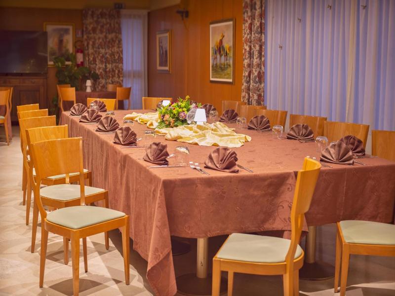 Hotel Lory & Ristorante Ferraro image